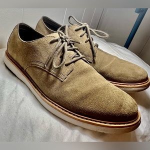 Clark’s Oxford suede shoe size 9